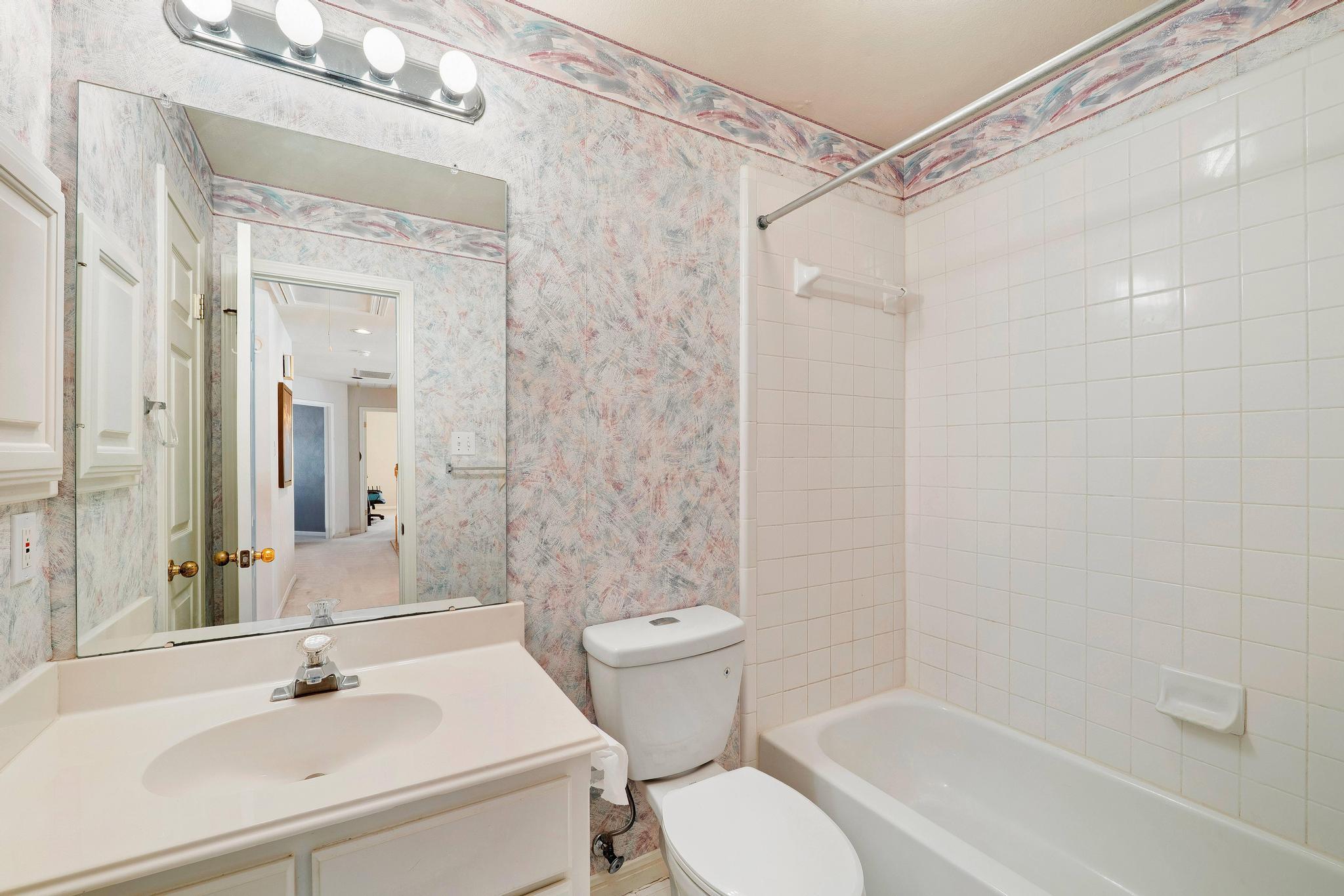 8205 Crabtree Dr, Austin, TX 78750