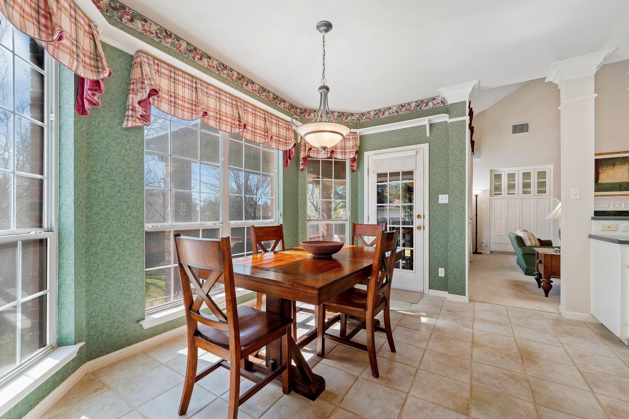 8205 Crabtree Dr, Austin, TX 78750