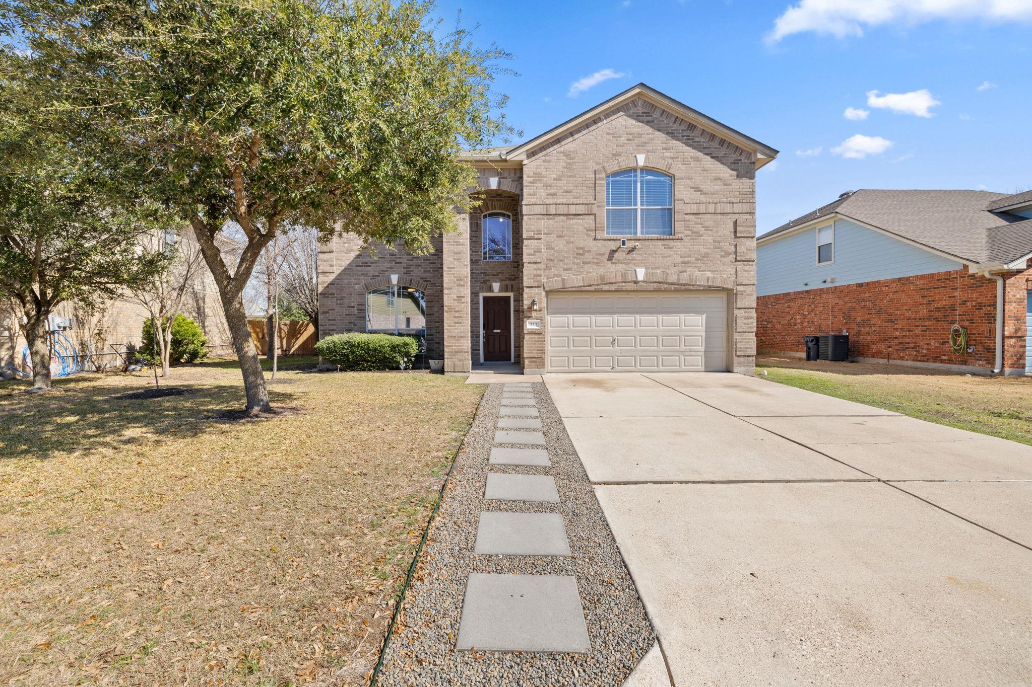 320 Lone Star Blvd, Hutto, TX 78634