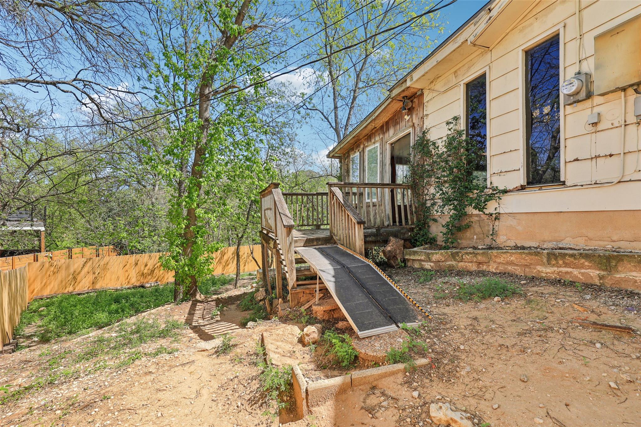 2204 Bahia Cir, Austin, TX 78741