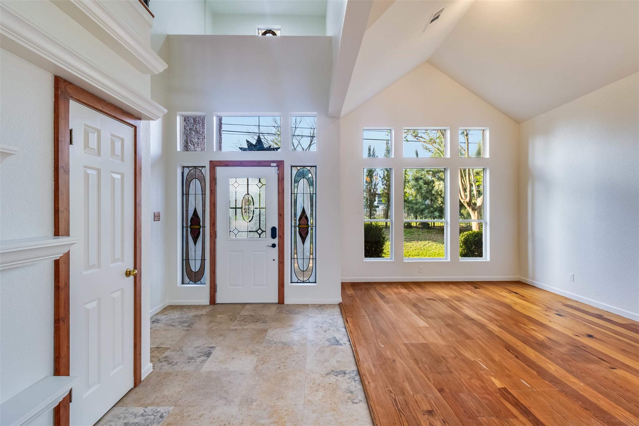 2450 River Oaks Dr, Kingsland, TX 78639