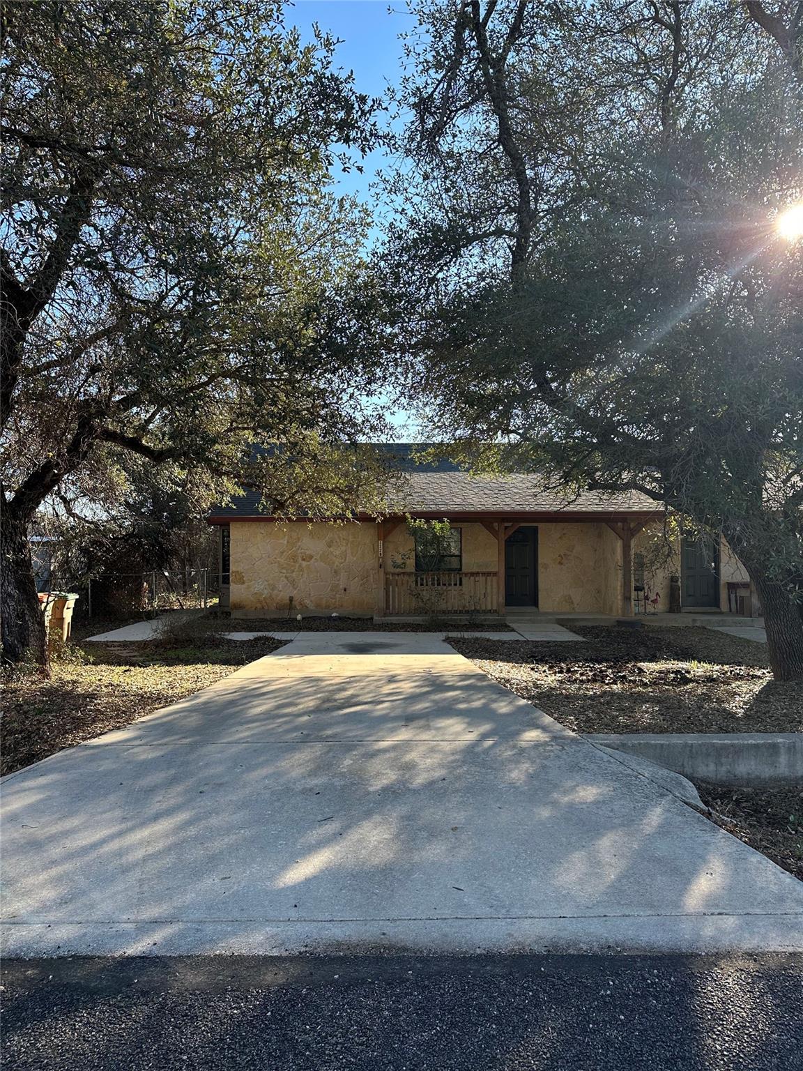 112 N Avenue O # B, Johnson City, TX 78636