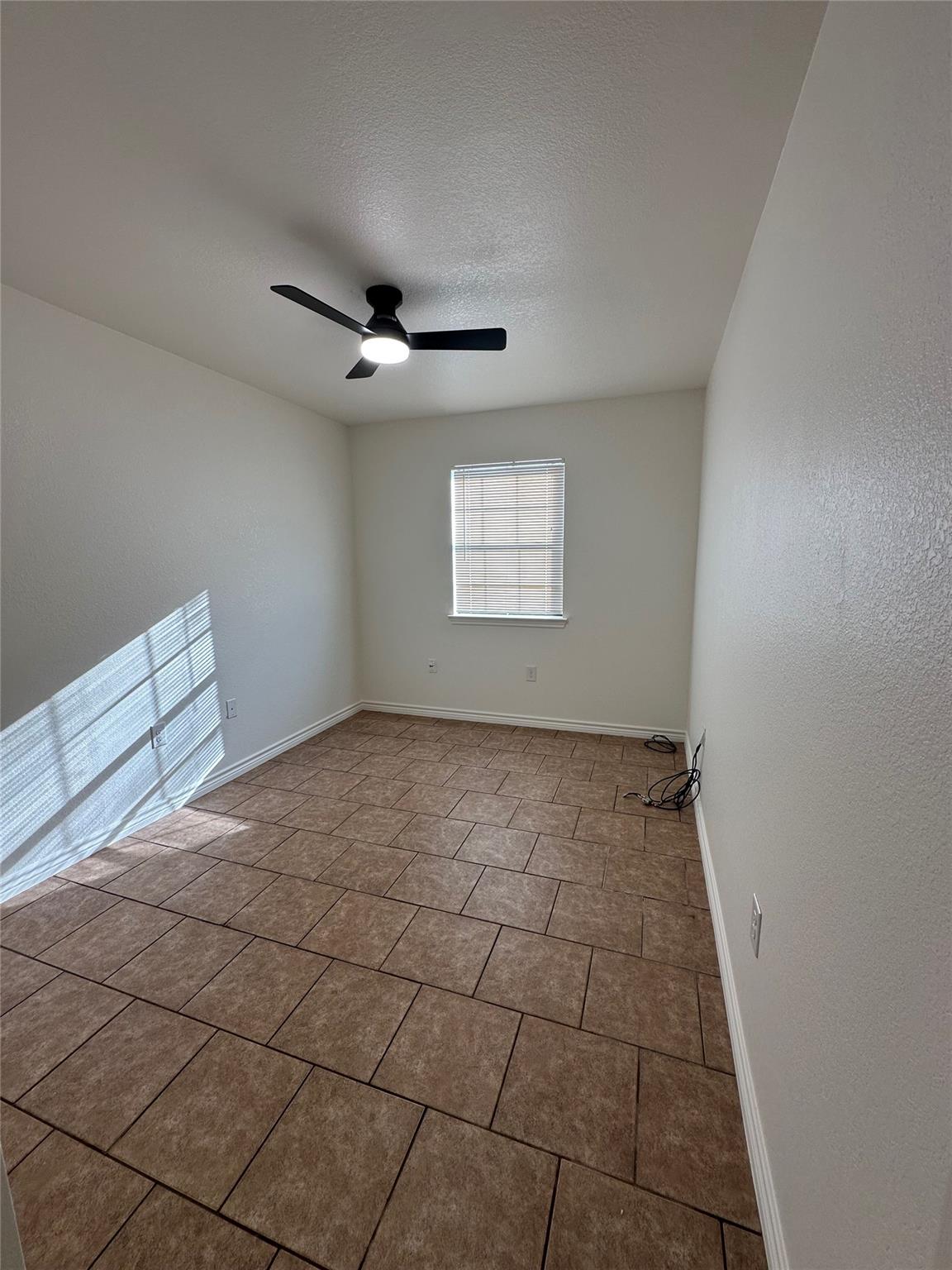 112 N Avenue O # B, Johnson City, TX 78636