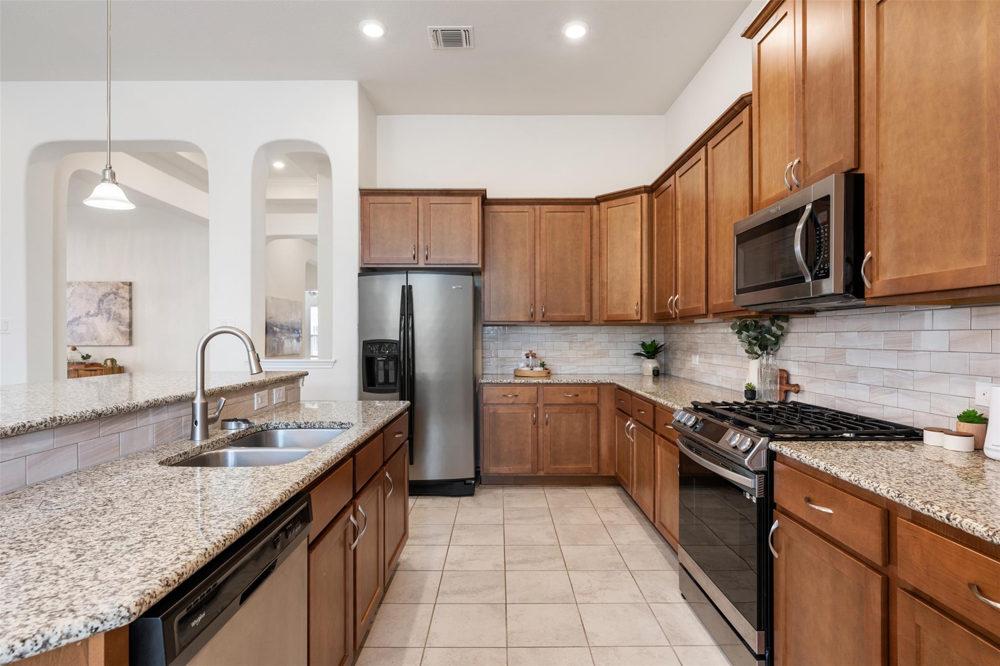 1609 Carmine Dr, Leander, TX 78641