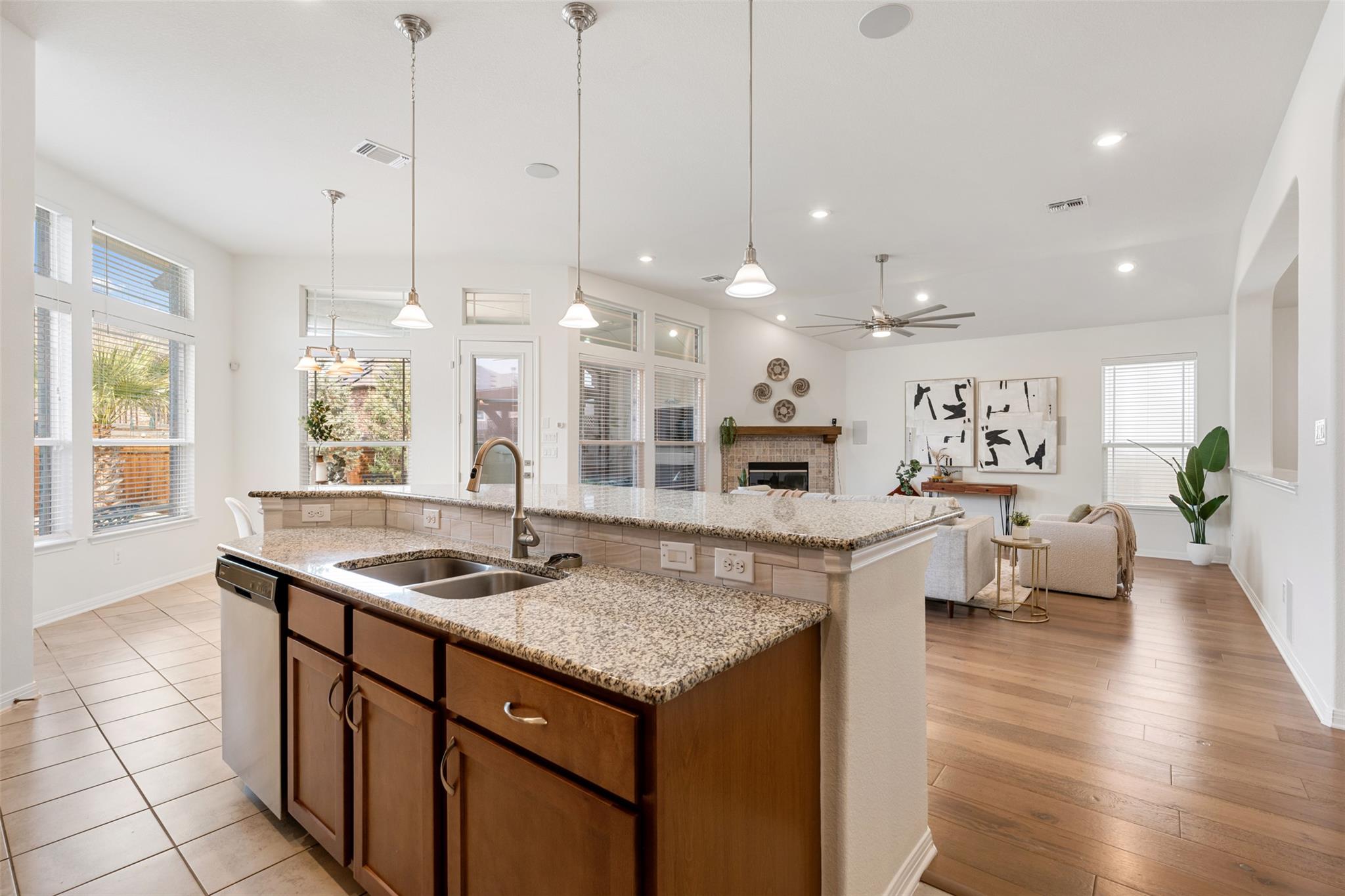 1609 Carmine Dr, Leander, TX 78641