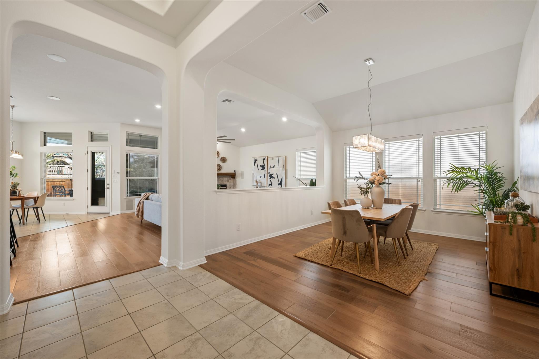 1609 Carmine Dr, Leander, TX 78641