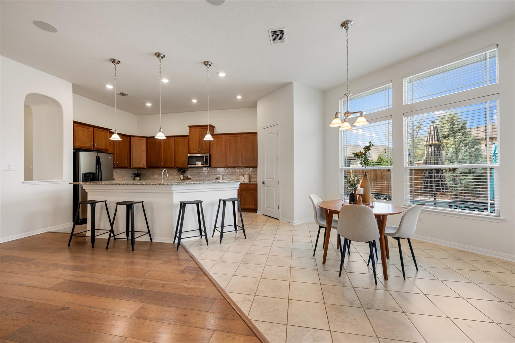 1609 Carmine Dr, Leander, TX 78641