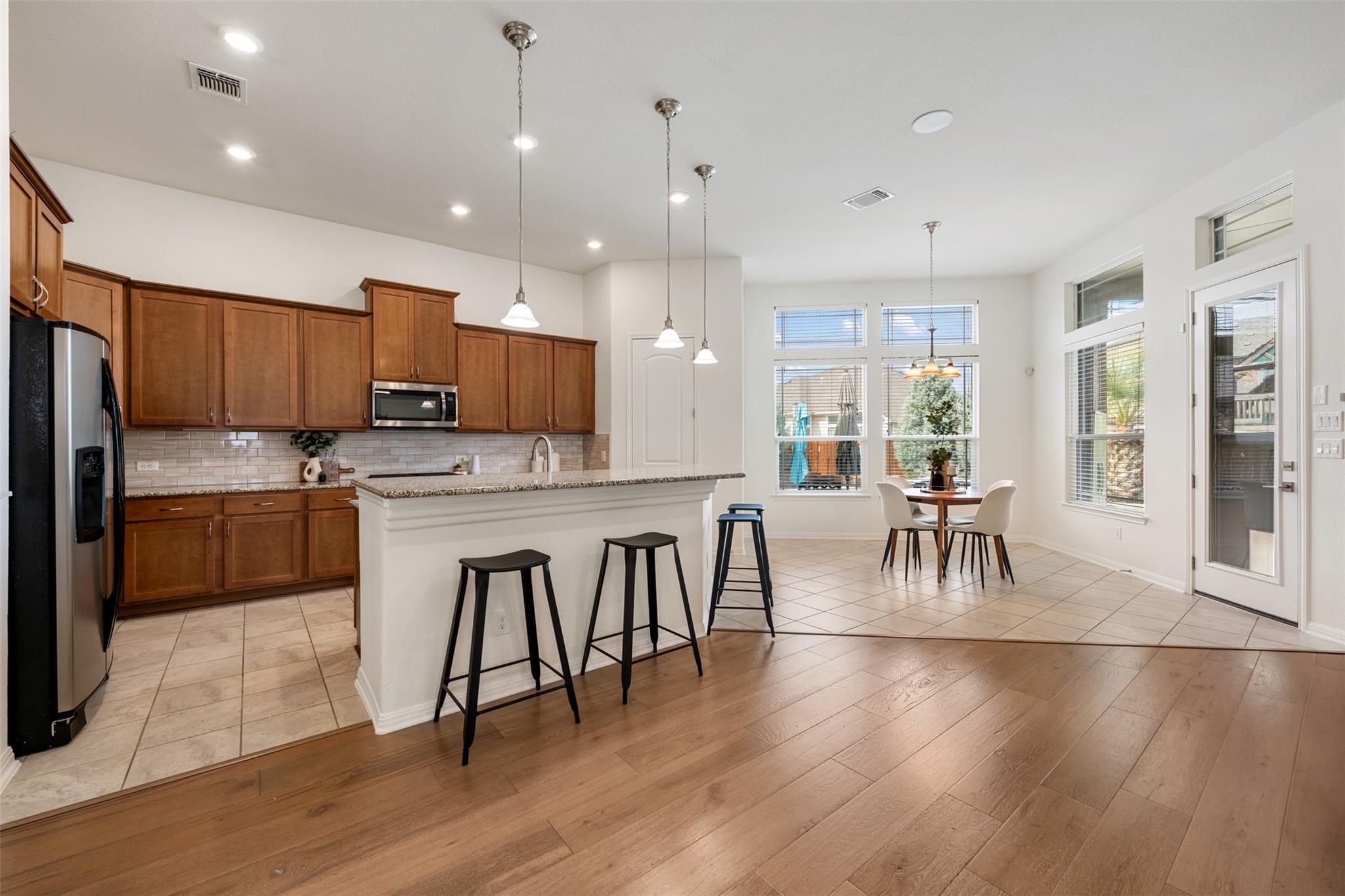 1609 Carmine Dr, Leander, TX 78641