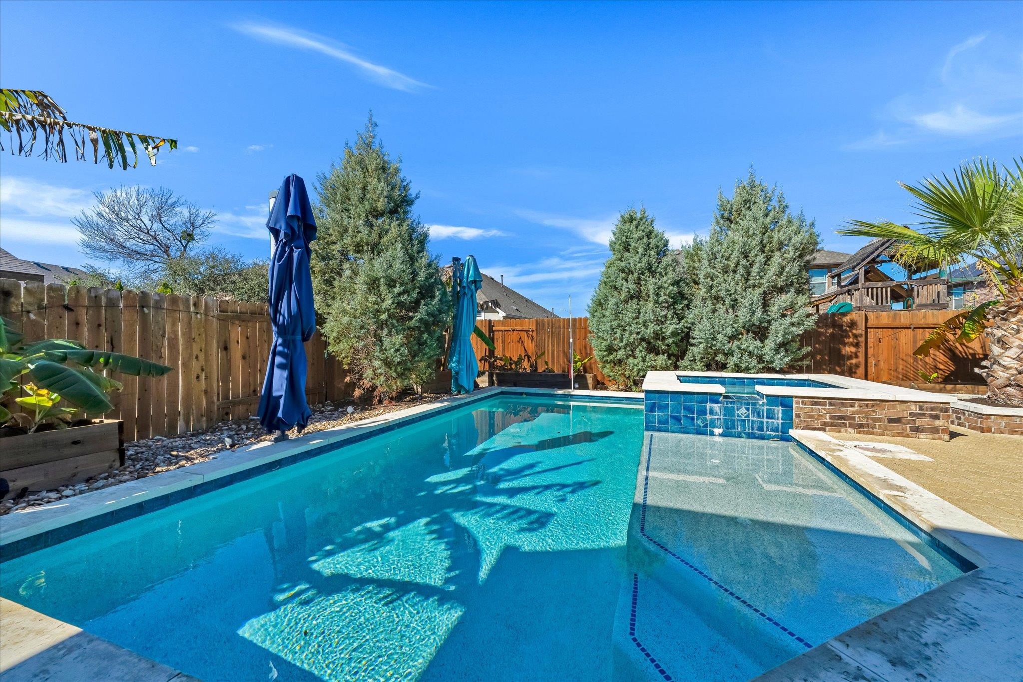 1609 Carmine Dr, Leander, TX 78641