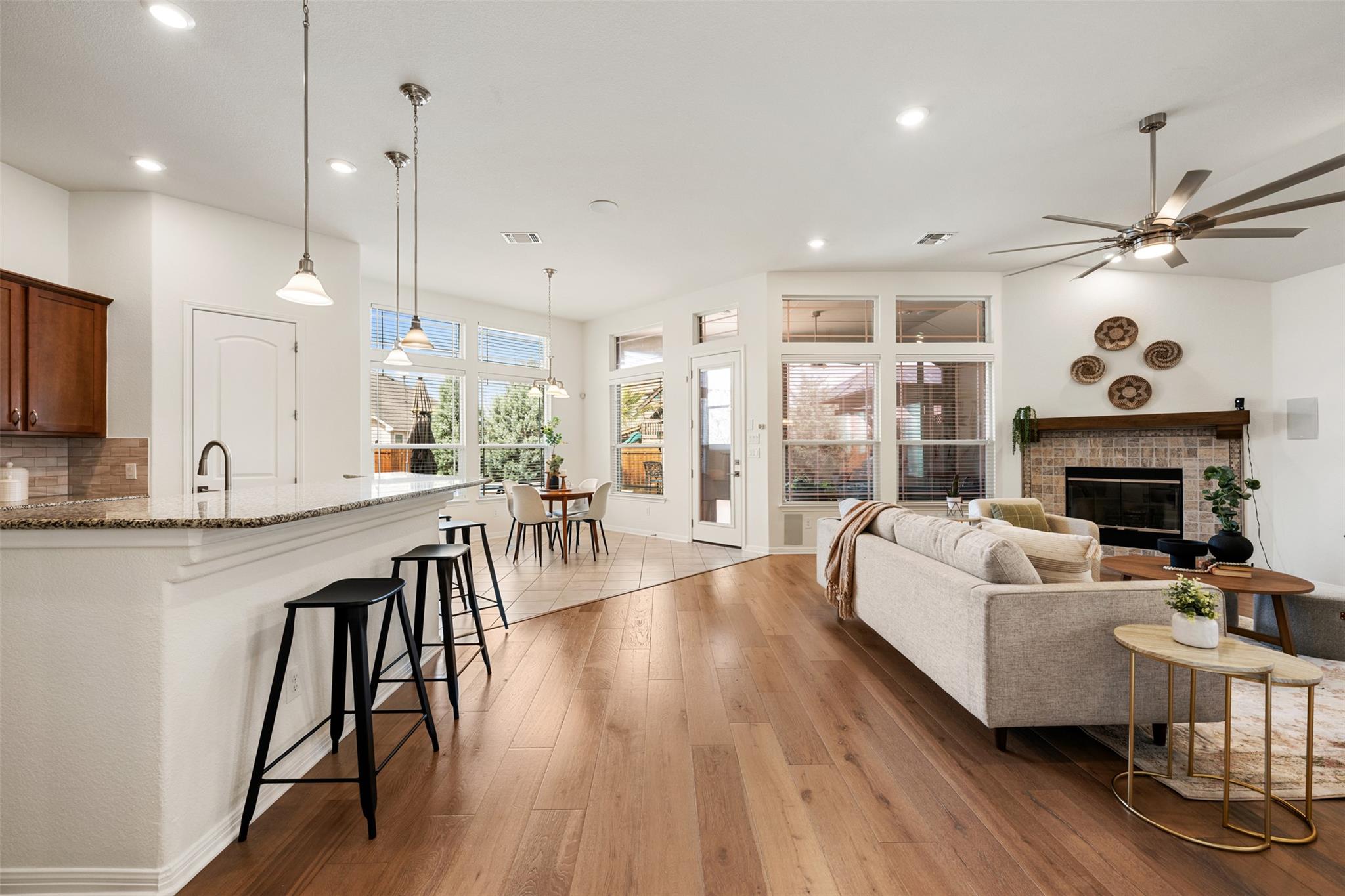 1609 Carmine Dr, Leander, TX 78641