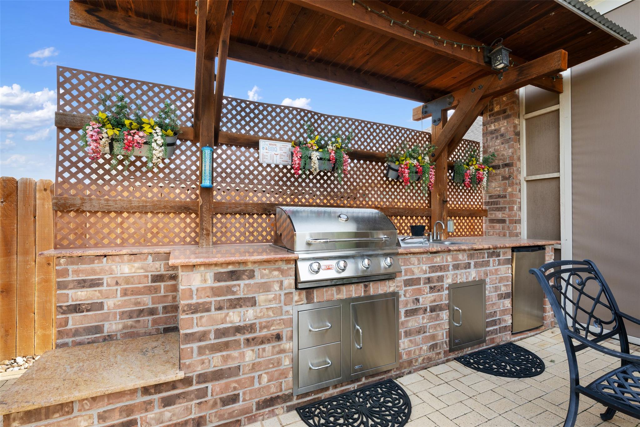 1609 Carmine Dr, Leander, TX 78641