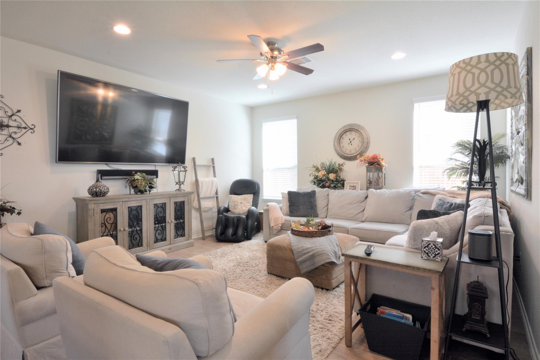 213 Compania Dr, Liberty Hill, TX 78642