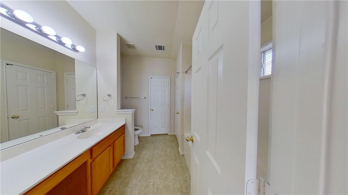 1105 Burgess Dr, Leander, TX 78641