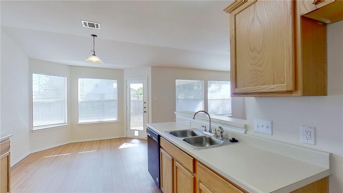 1105 Burgess Dr, Leander, TX 78641