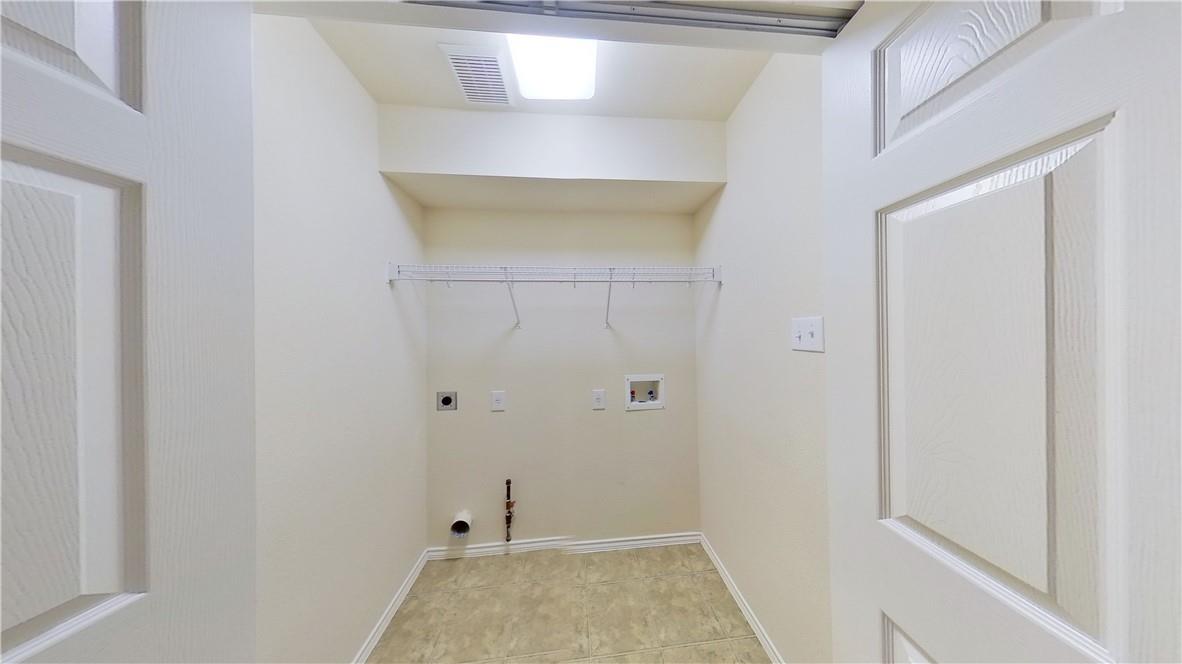 1105 Burgess Dr, Leander, TX 78641