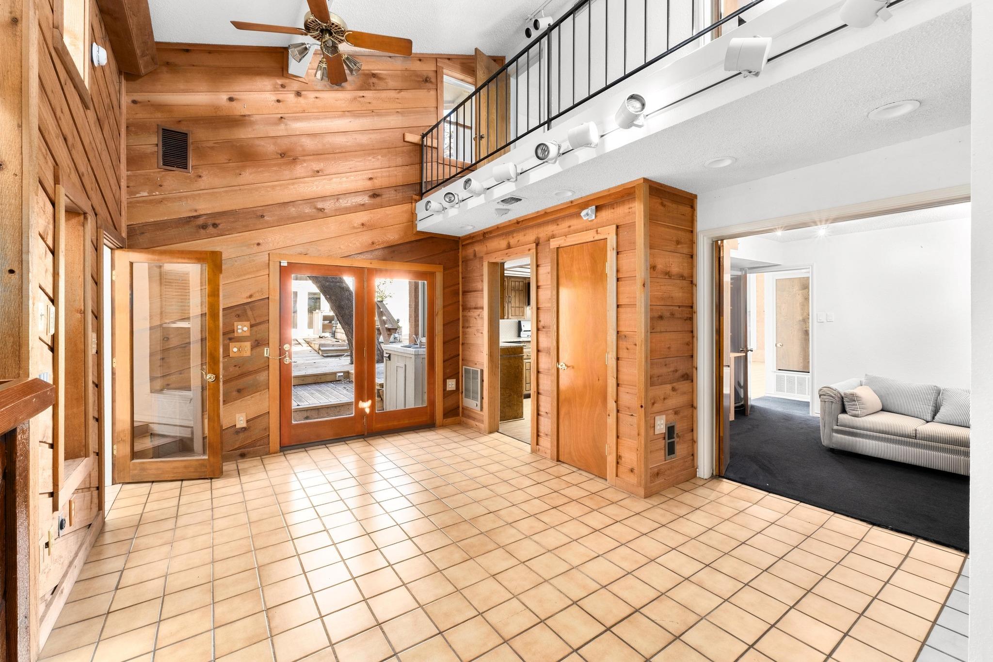 121 Scott St, San Marcos, TX 78666