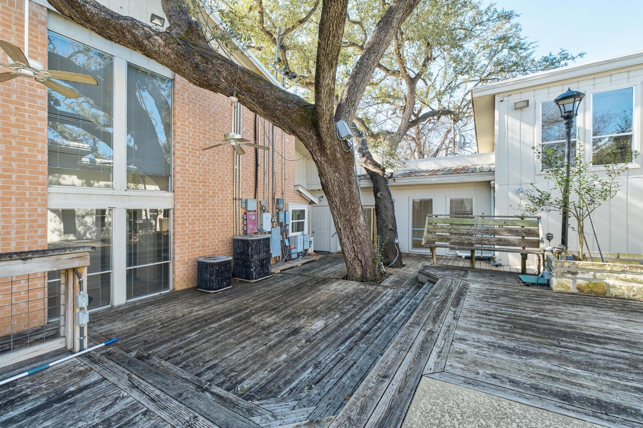 121 Scott St, San Marcos, TX 78666