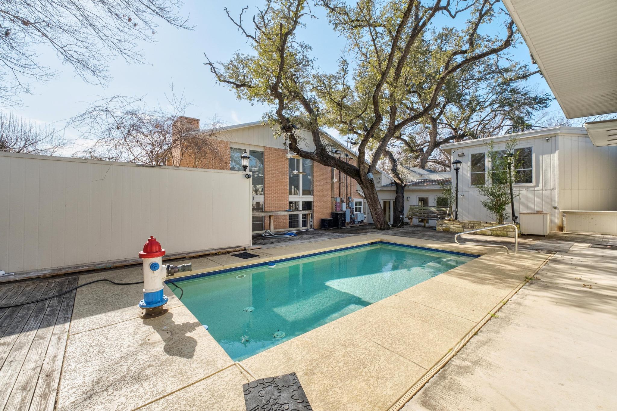 121 Scott St, San Marcos, TX 78666