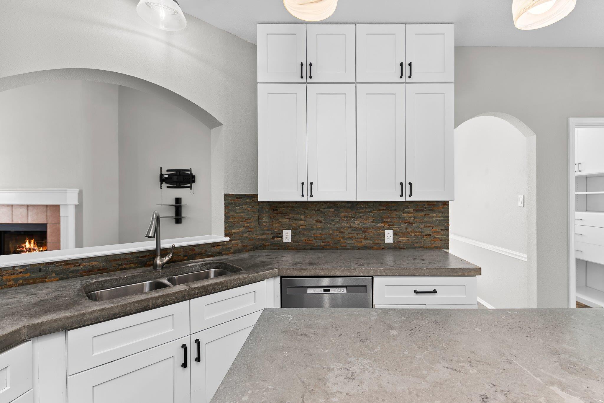 8620 Neider Dr, Austin, TX 78749