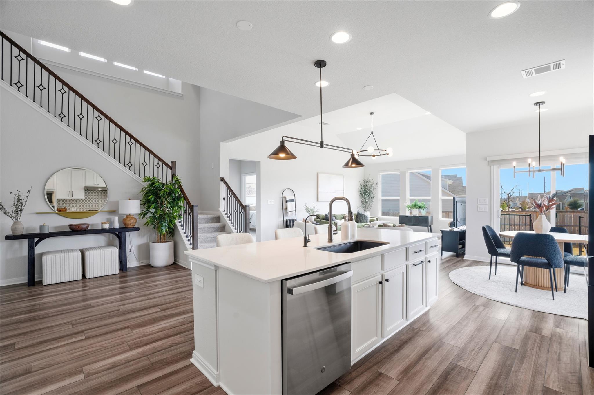 621 Goldenwave Way, Liberty Hill, TX 78642