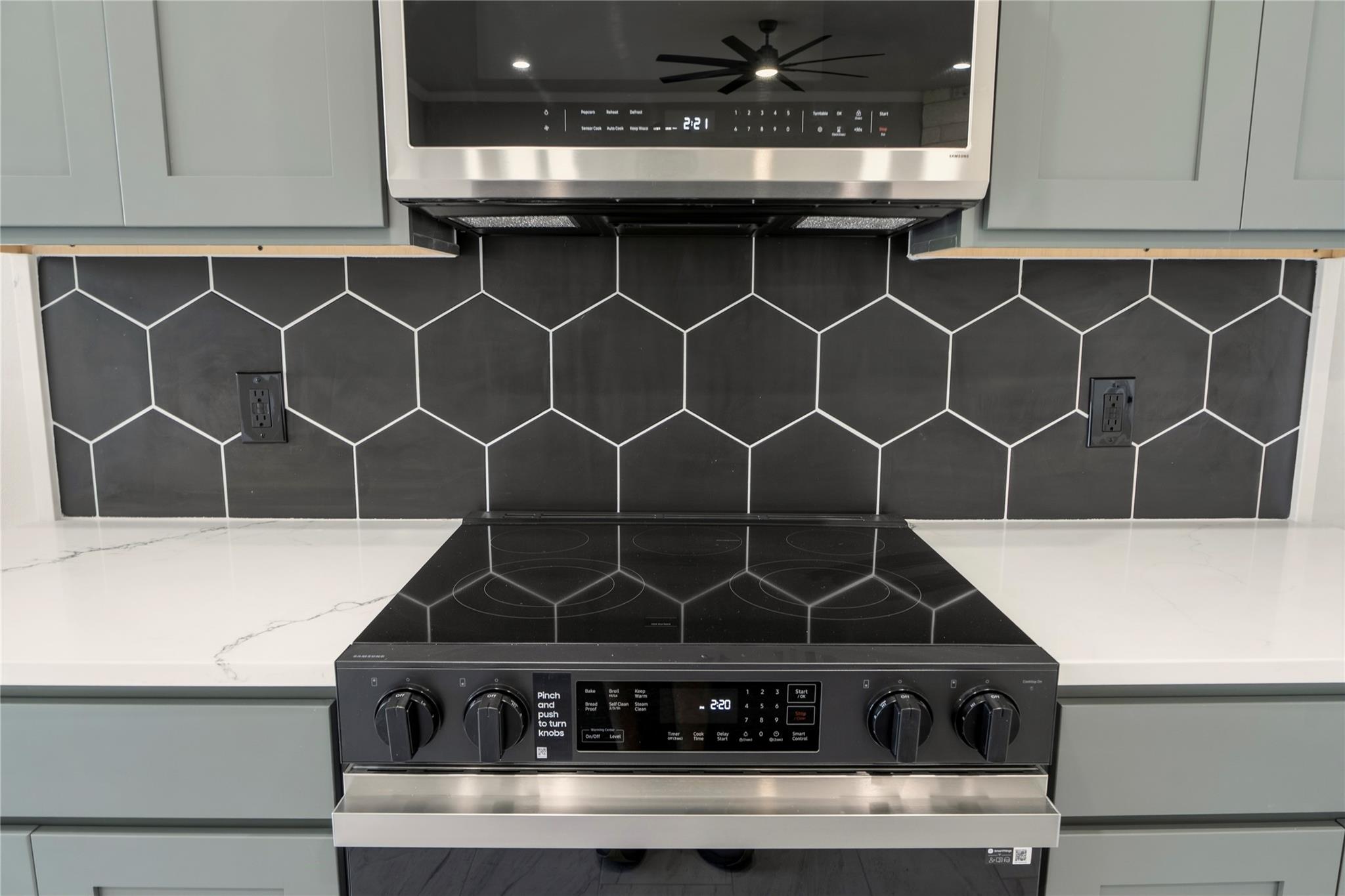 4 Cedar Valley Ct, Wimberley, TX 78676