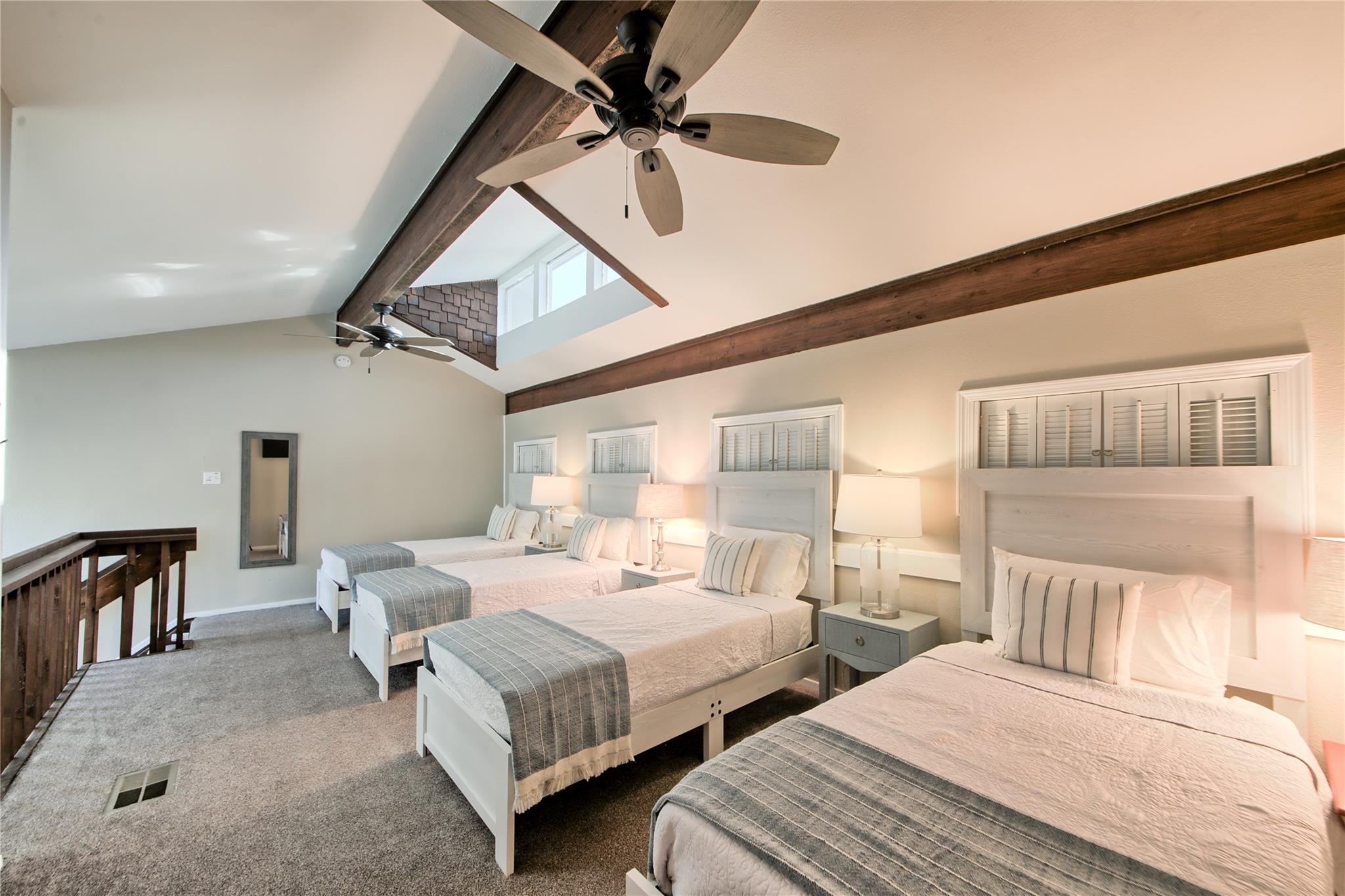 157 Comanche Pt, Point Venture, TX 78645