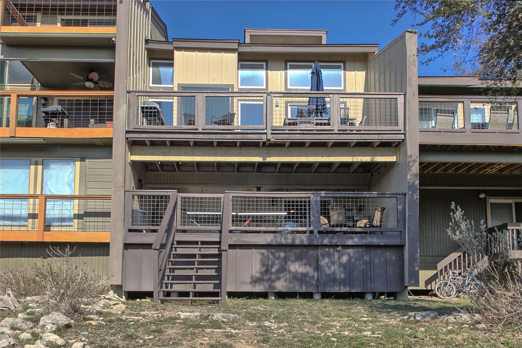 157 Comanche Pt, Point Venture, TX 78645