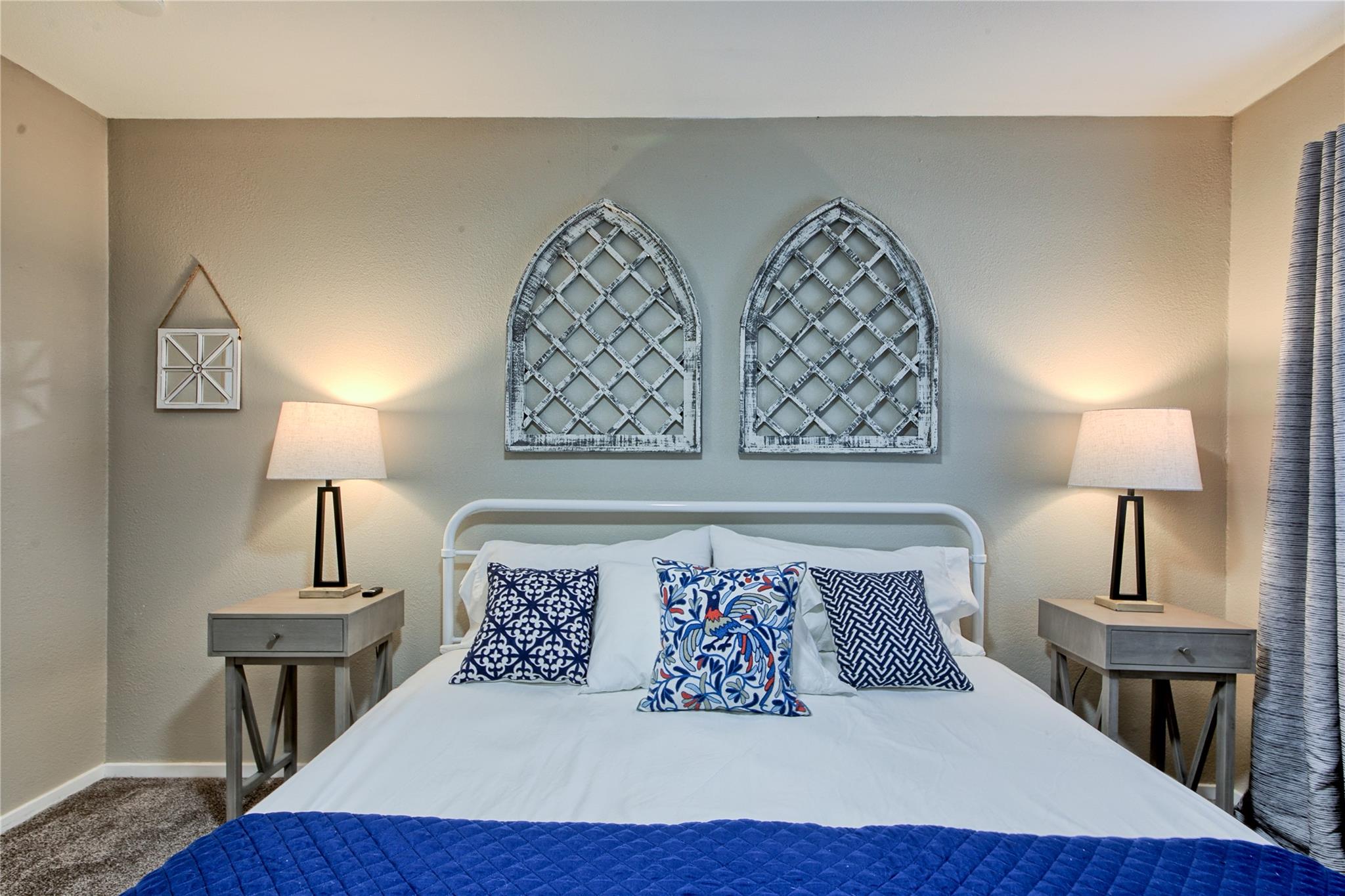 157 Comanche Pt, Point Venture, TX 78645