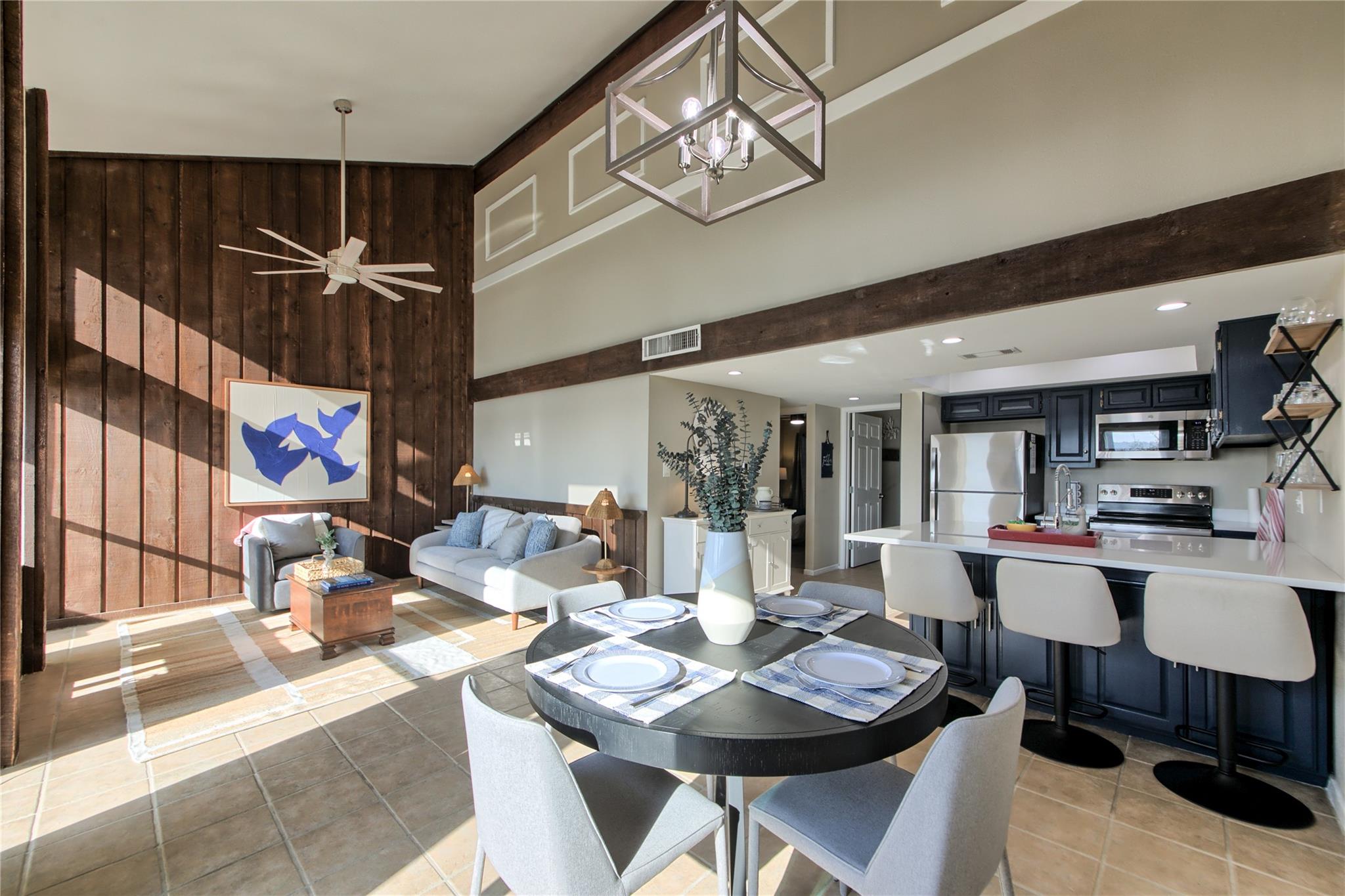 157 Comanche Pt, Point Venture, TX 78645