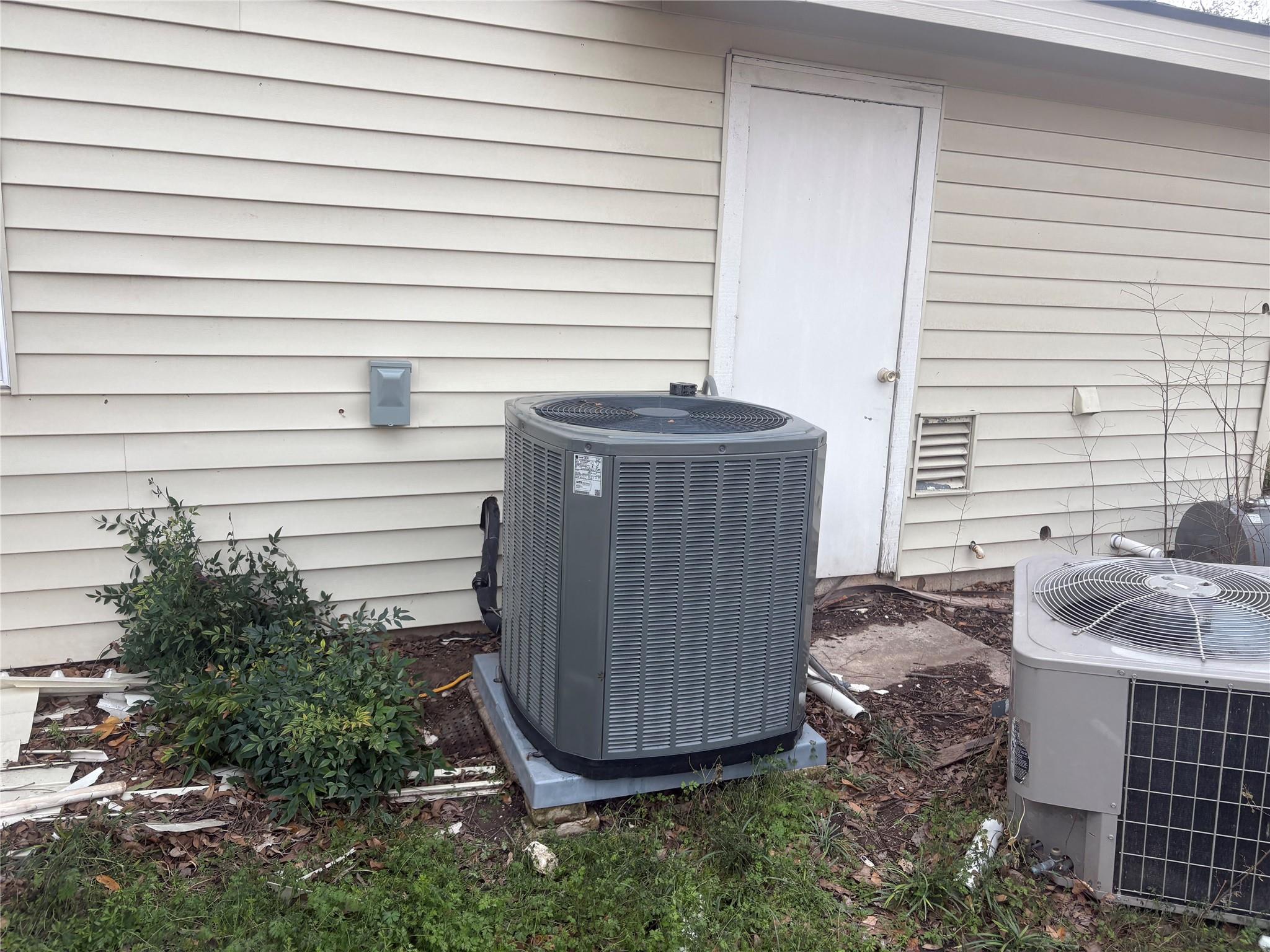 8702 Bridgeport Dr, Austin, TX 78758