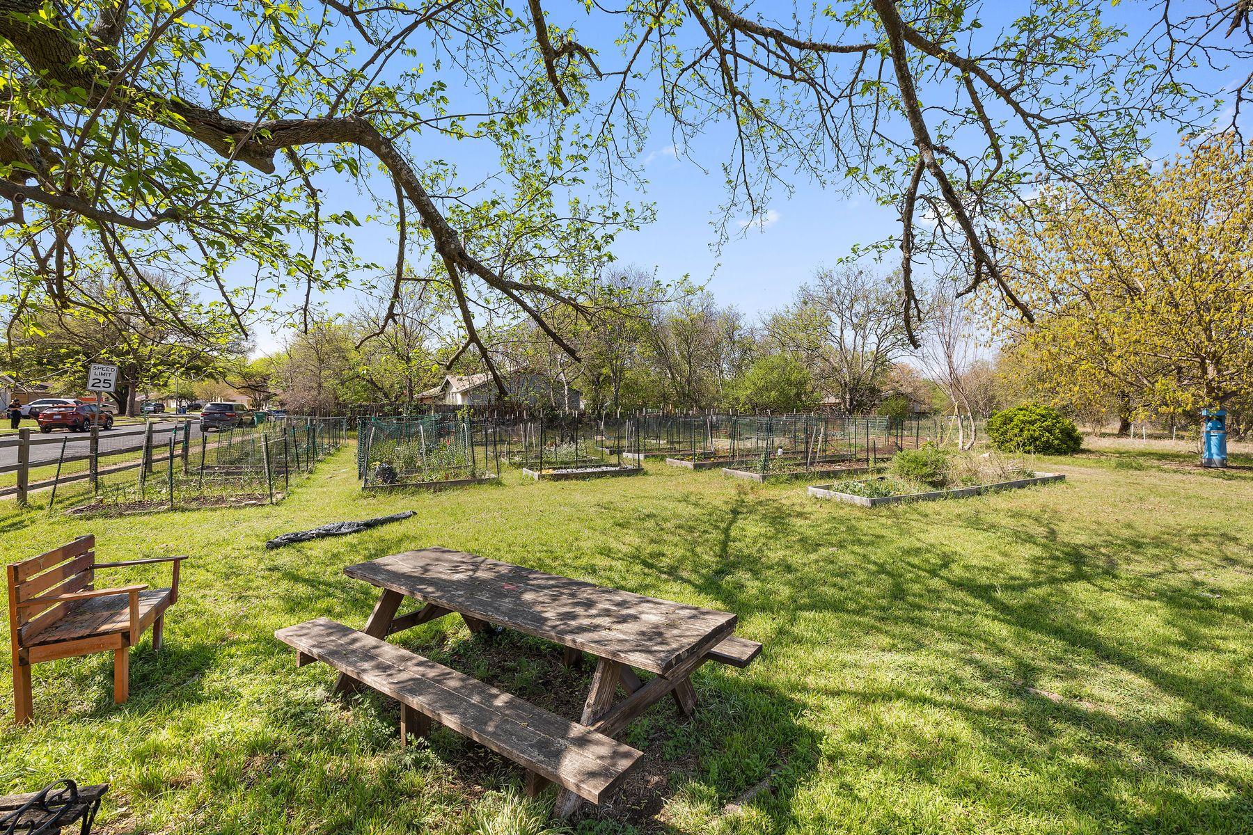 5304 Harvest Ln, Austin, TX 78745