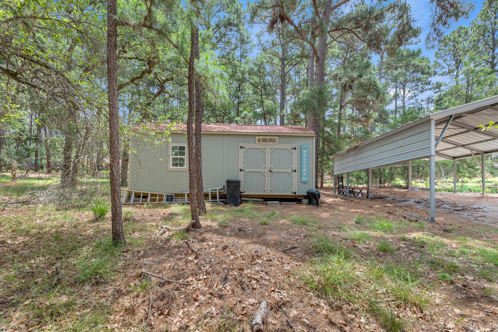 928 Moccasin Trl, La Grange, TX 78945