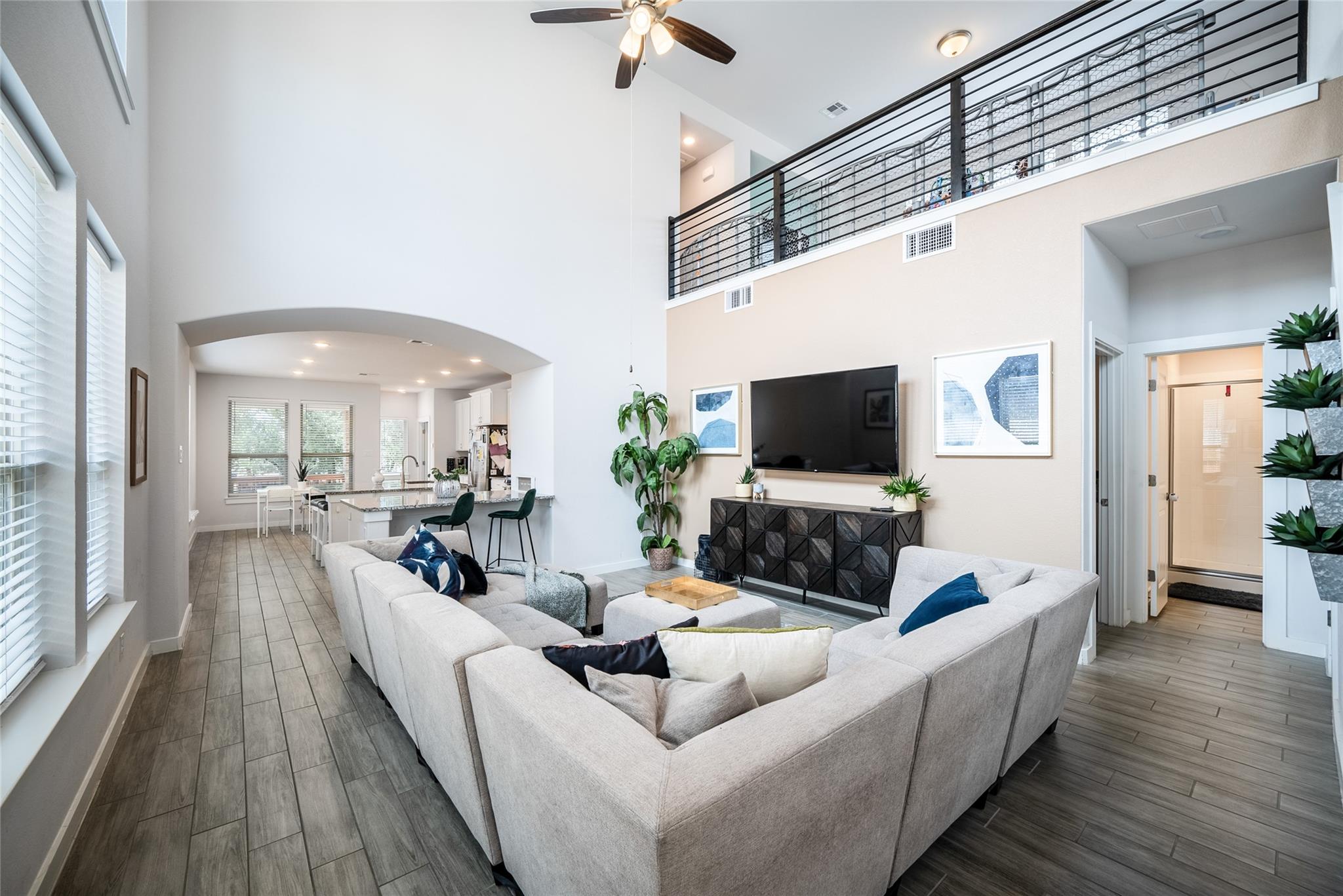 7525 Desert Needle Dr, Lago Vista, TX 78645