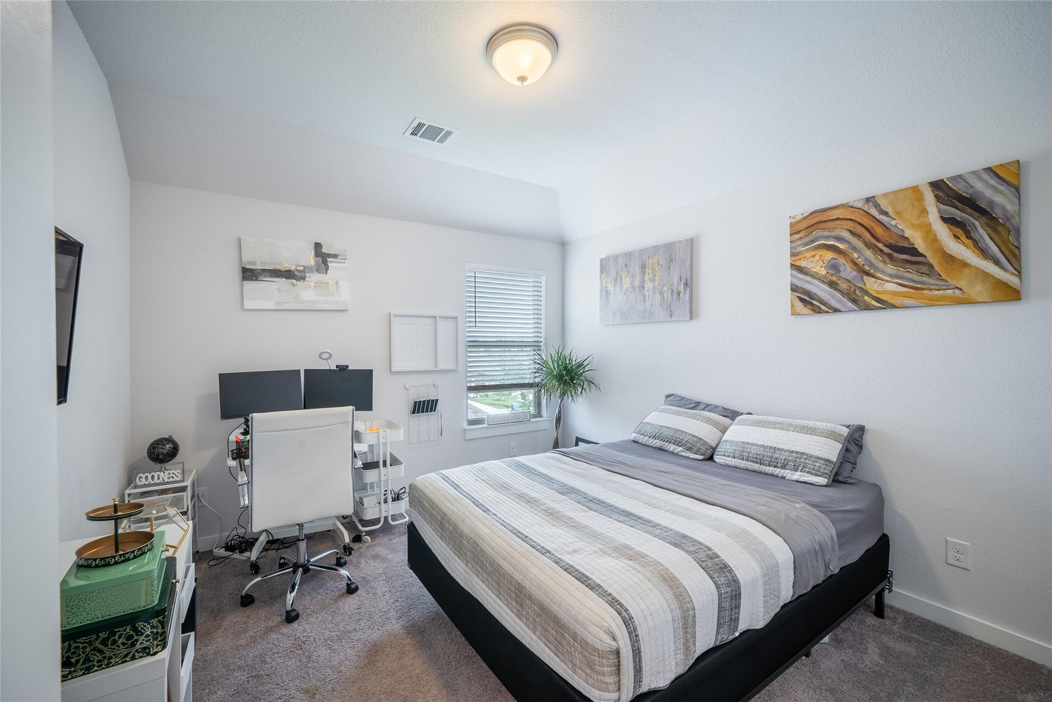 7525 Desert Needle Dr, Lago Vista, TX 78645