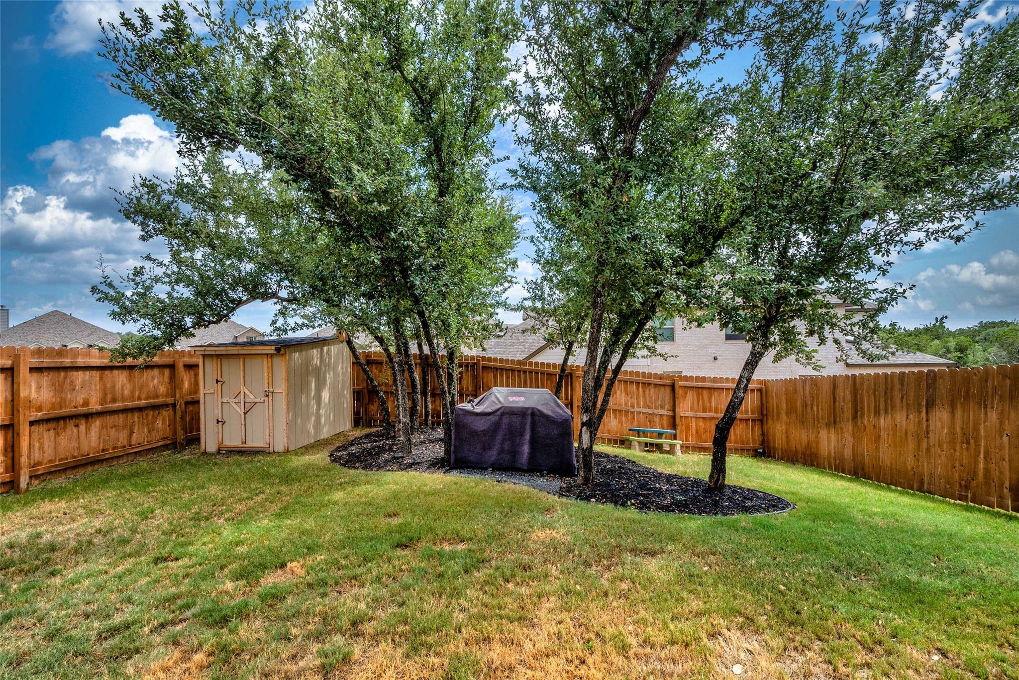 7525 Desert Needle Dr, Lago Vista, TX 78645