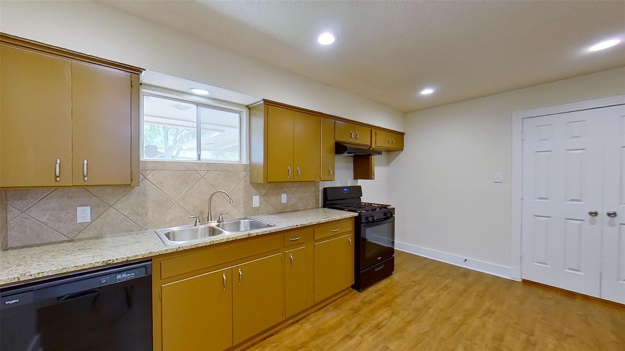 2107 Magnolia Dr # B, Round Rock, TX 78664