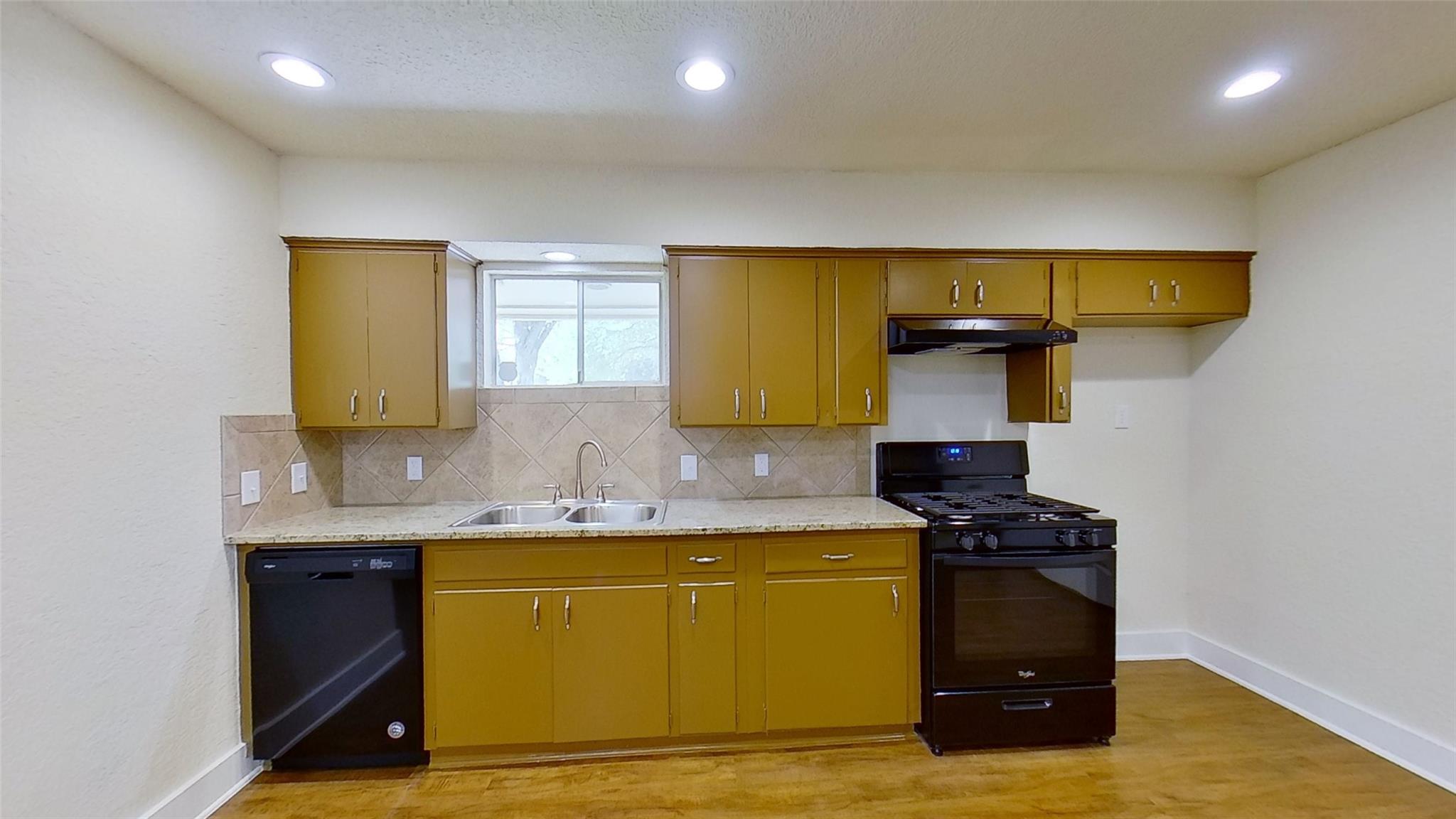 2107 Magnolia Dr # B, Round Rock, TX 78664