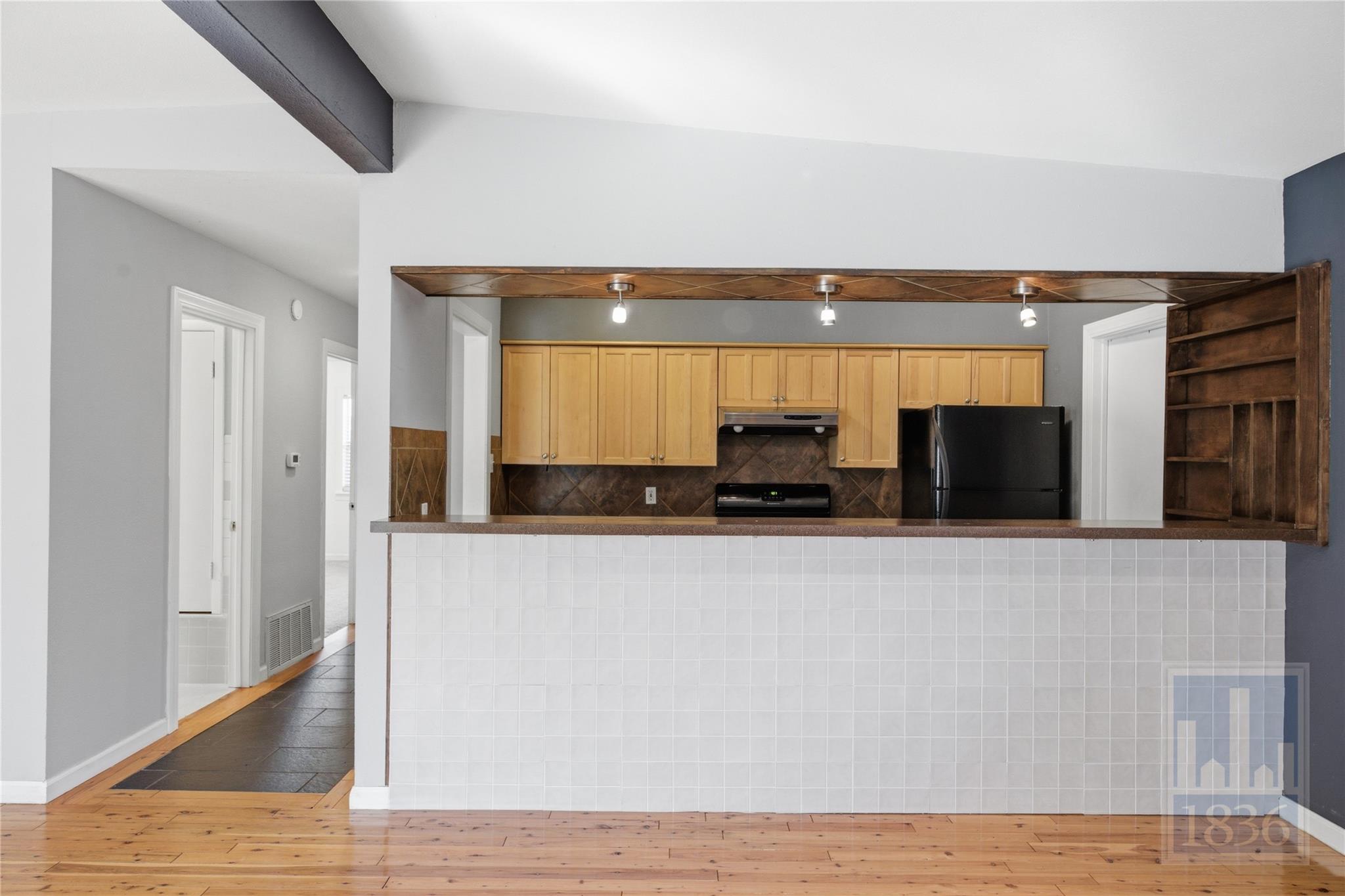 2416 S 5th St # B, Austin, TX 78704