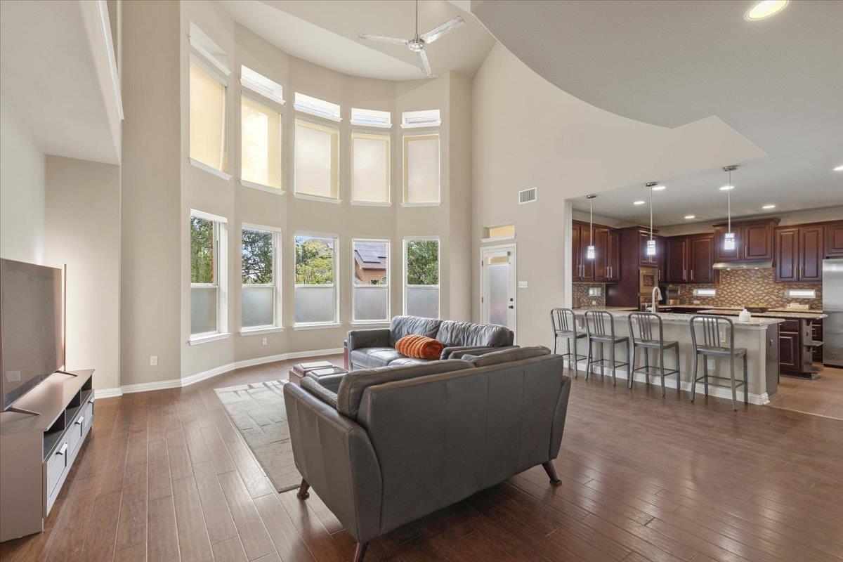 401 Spanish Mustang Dr, Cedar Park, TX 78613