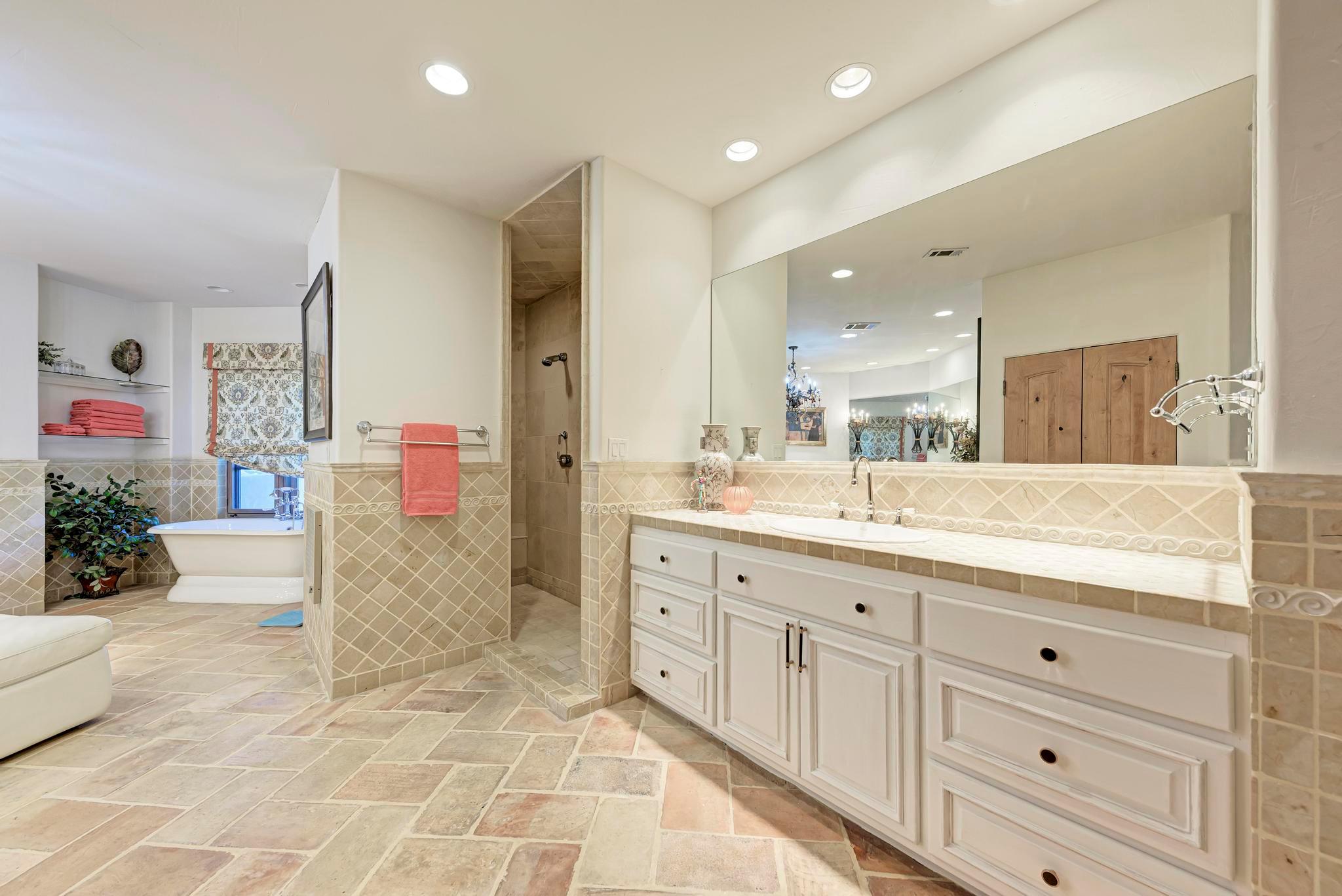 408 Haney Trce, Horseshoe Bay, TX 78657