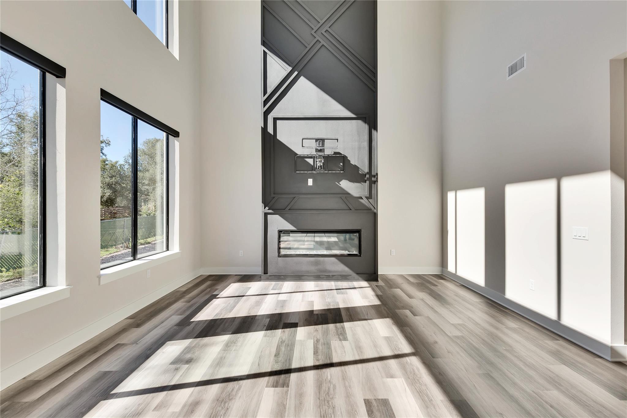 1304 Minnie Dr, Austin, TX 78732