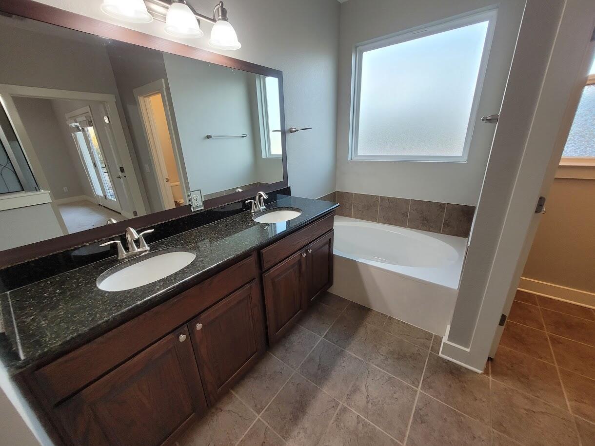 2404 Vintage Stave Rd # 102, Austin, TX 78748