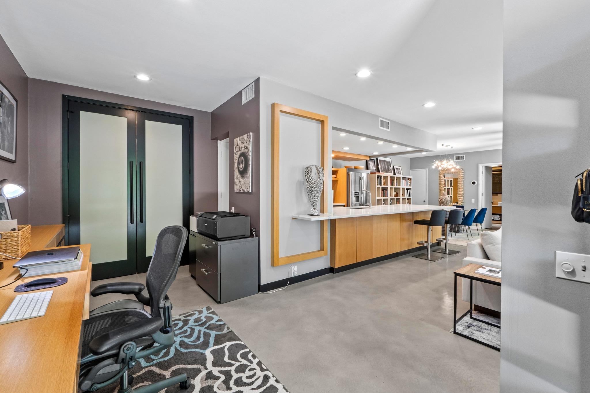 1111 W 12th St # 102, Austin, TX 78703