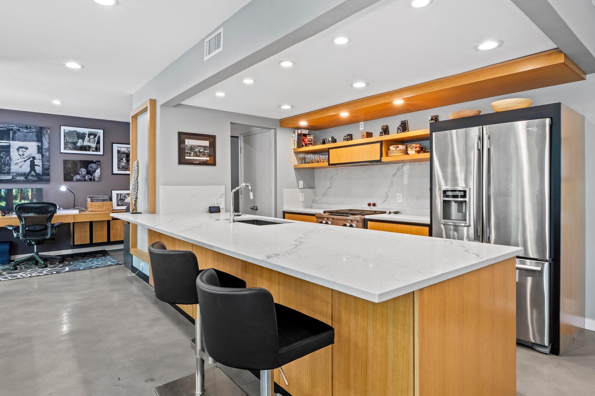 1111 W 12th St # 102, Austin, TX 78703