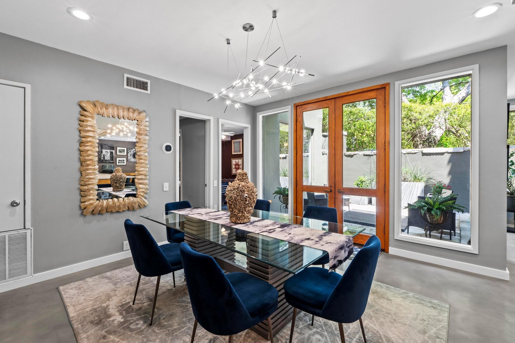 1111 W 12th St # 102, Austin, TX 78703