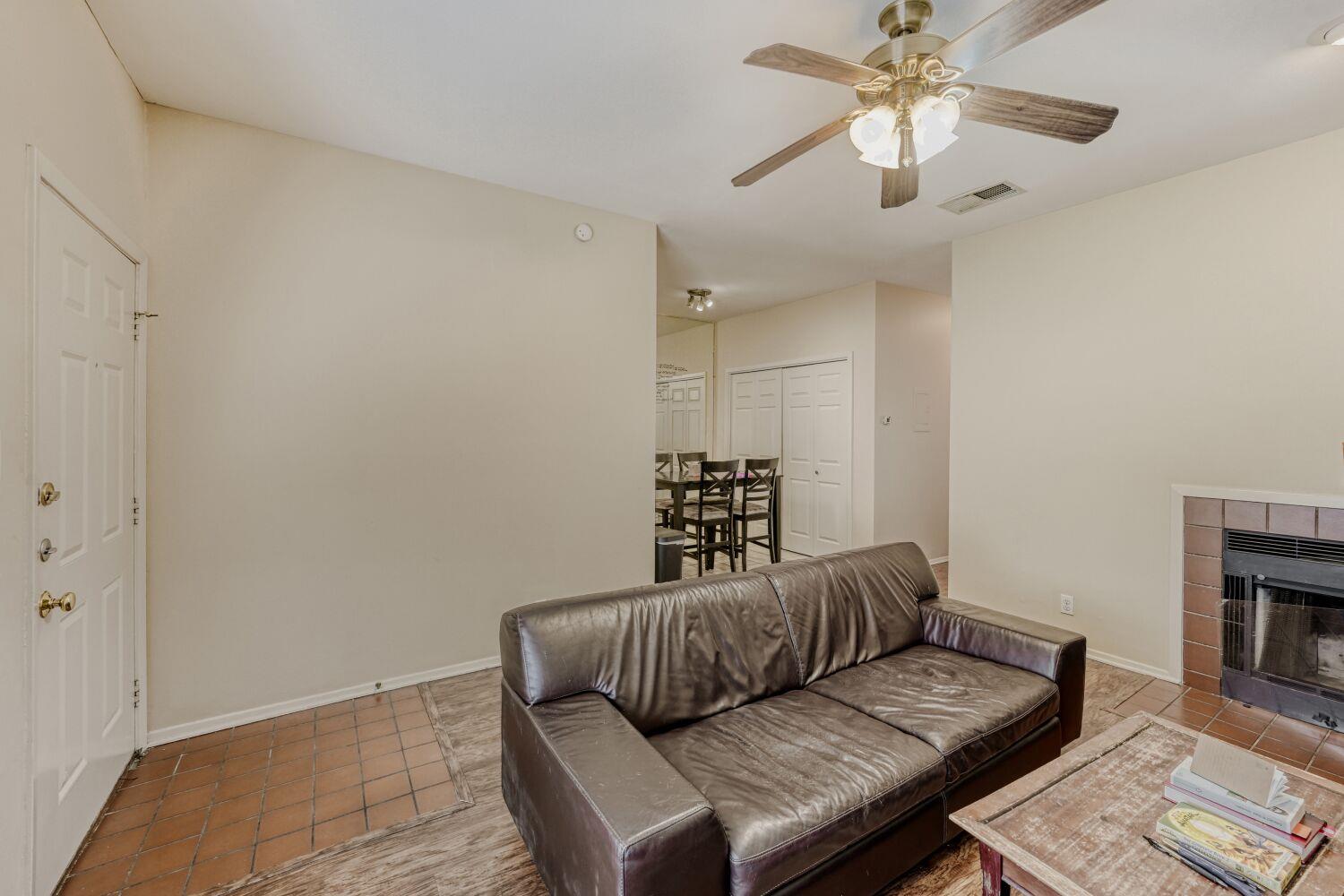 106 E 30th St # 206, Austin, TX 78705