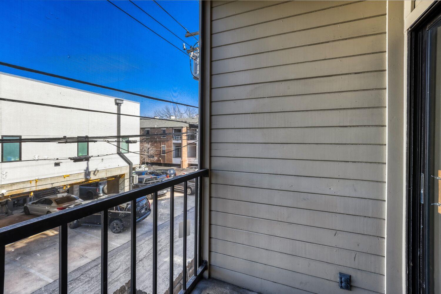 106 E 30th St # 206, Austin, TX 78705