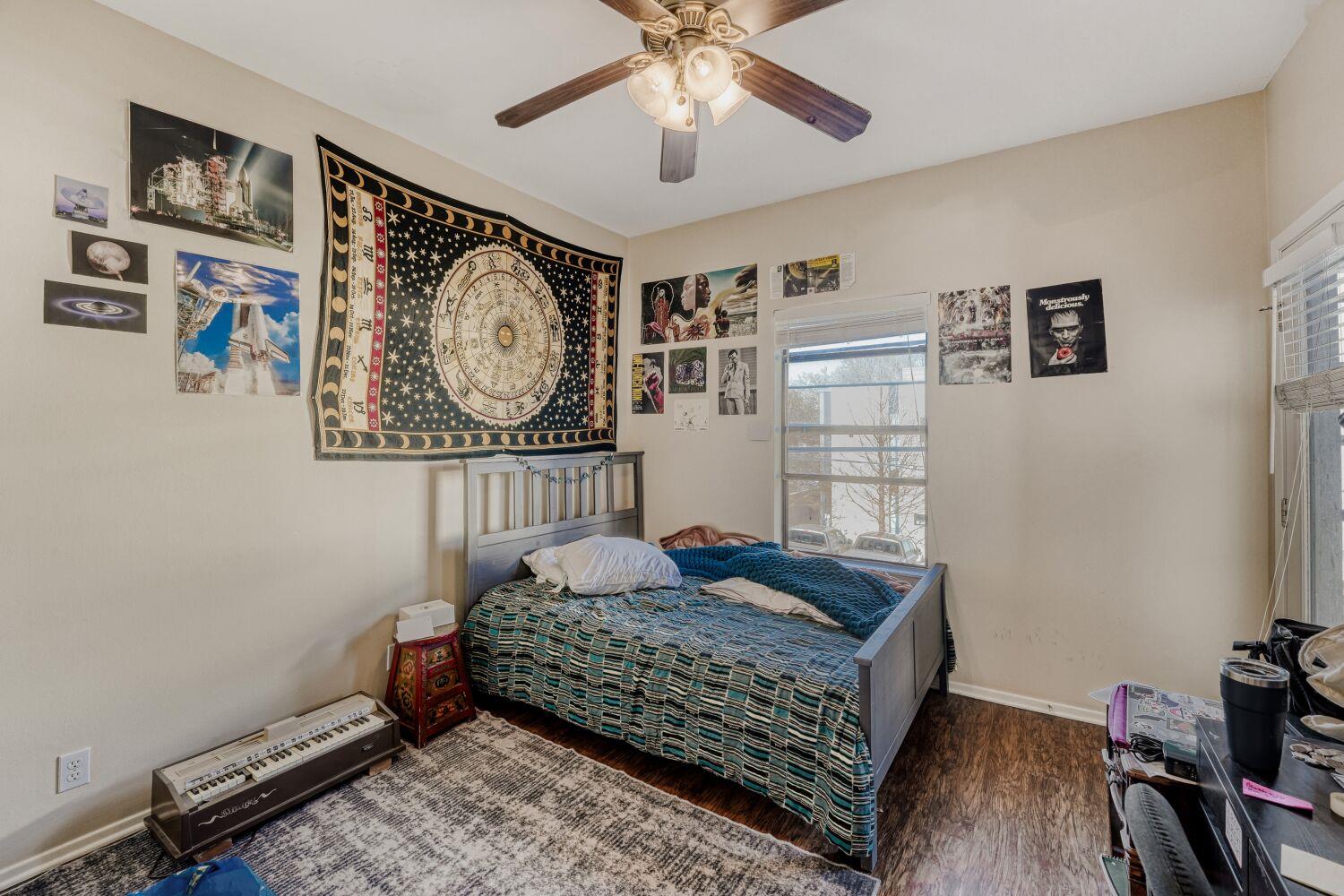 106 E 30th St # 206, Austin, TX 78705