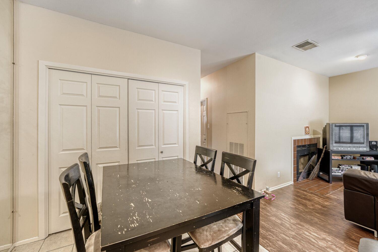 106 E 30th St # 206, Austin, TX 78705