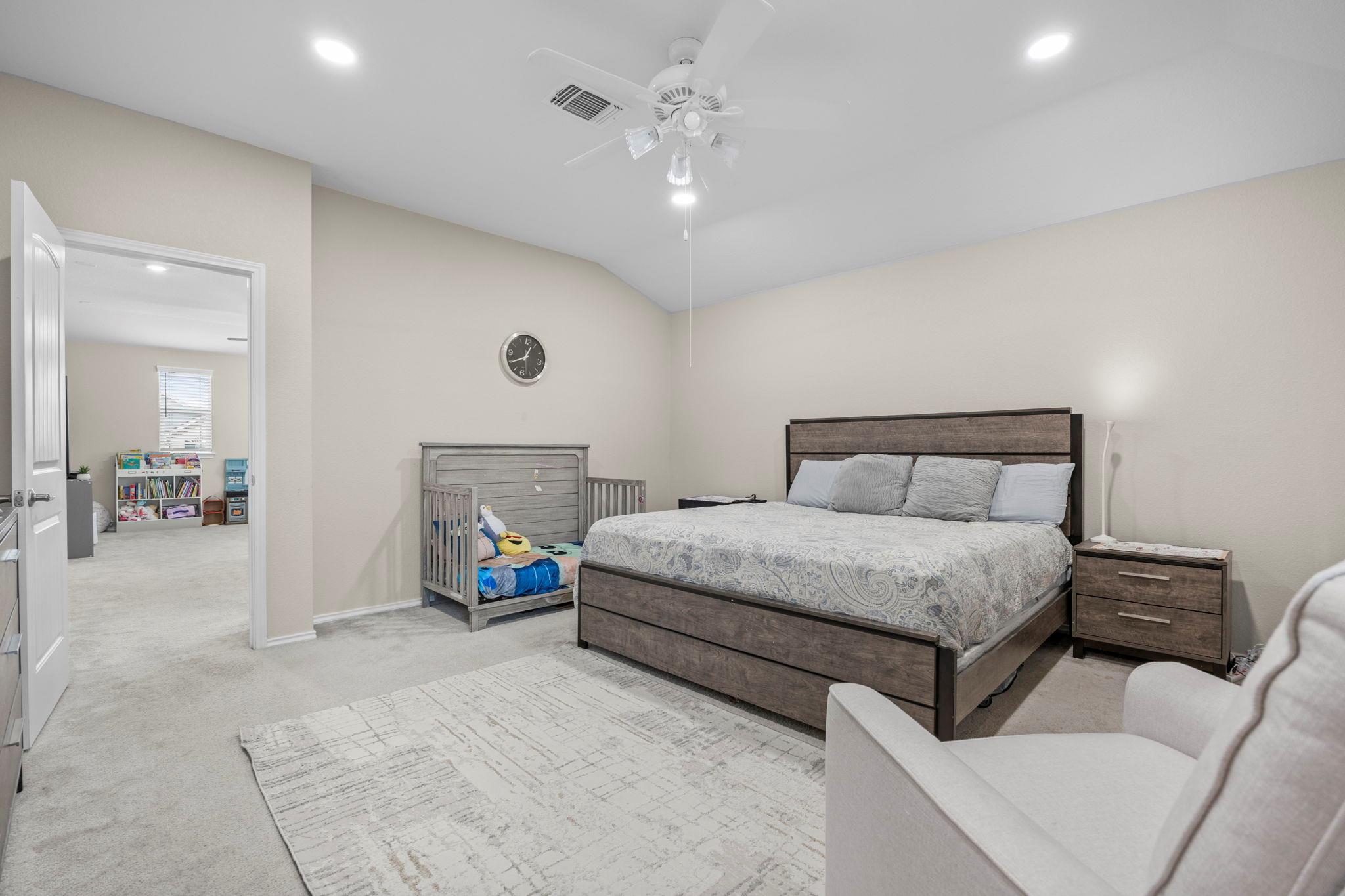 125 Danablu Dr, Hutto, TX 78634